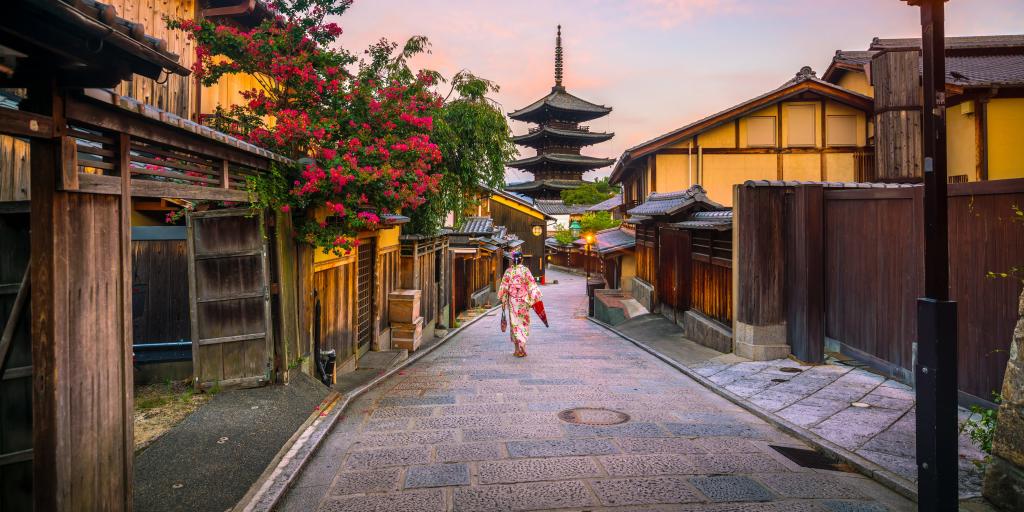 A geisha walking along in the Gion district, Kyoto 