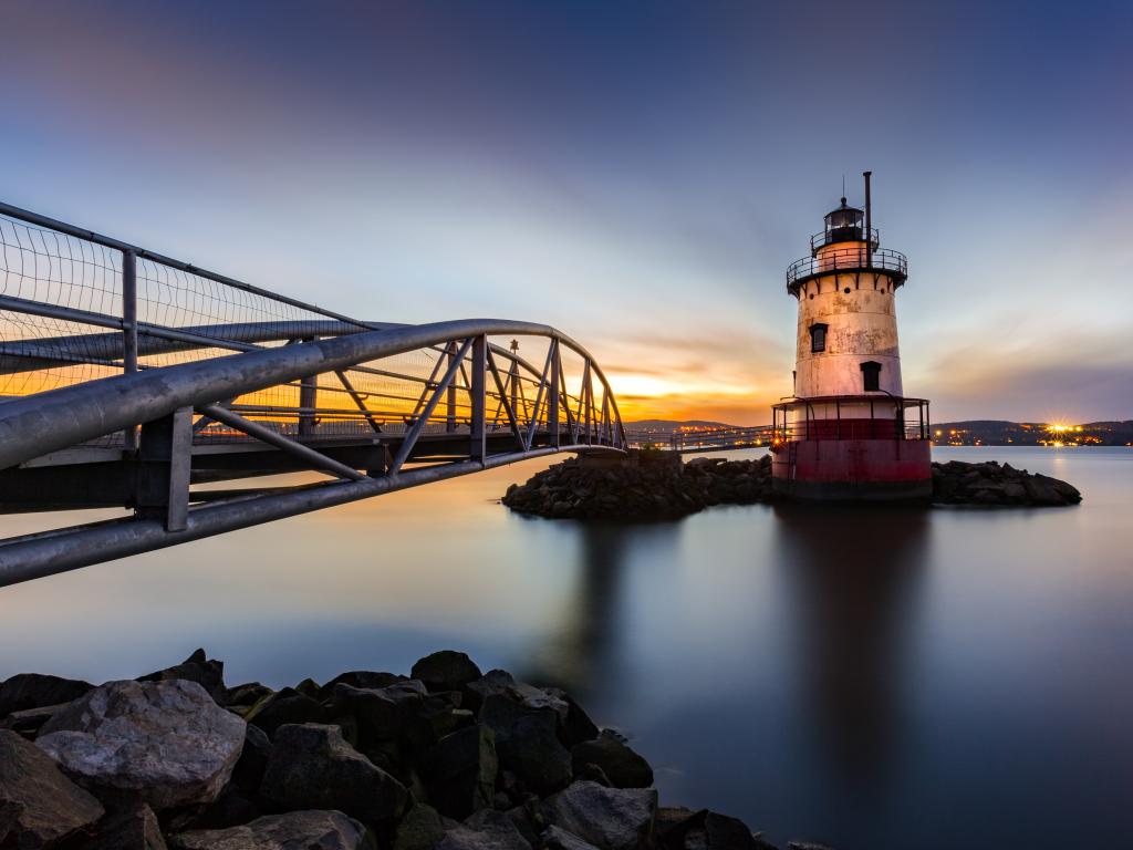 Sleepy Hollow Lighthouse at dusk