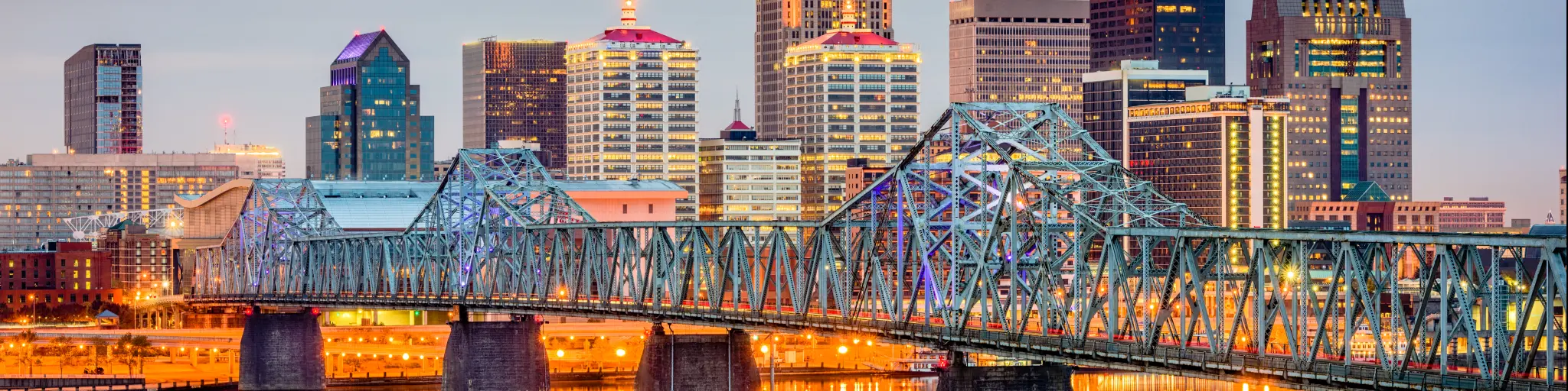Louisville, Kentucky, USA skyline on the river
