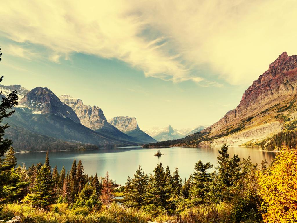 Autumn in Glacier NP, Montana, USA