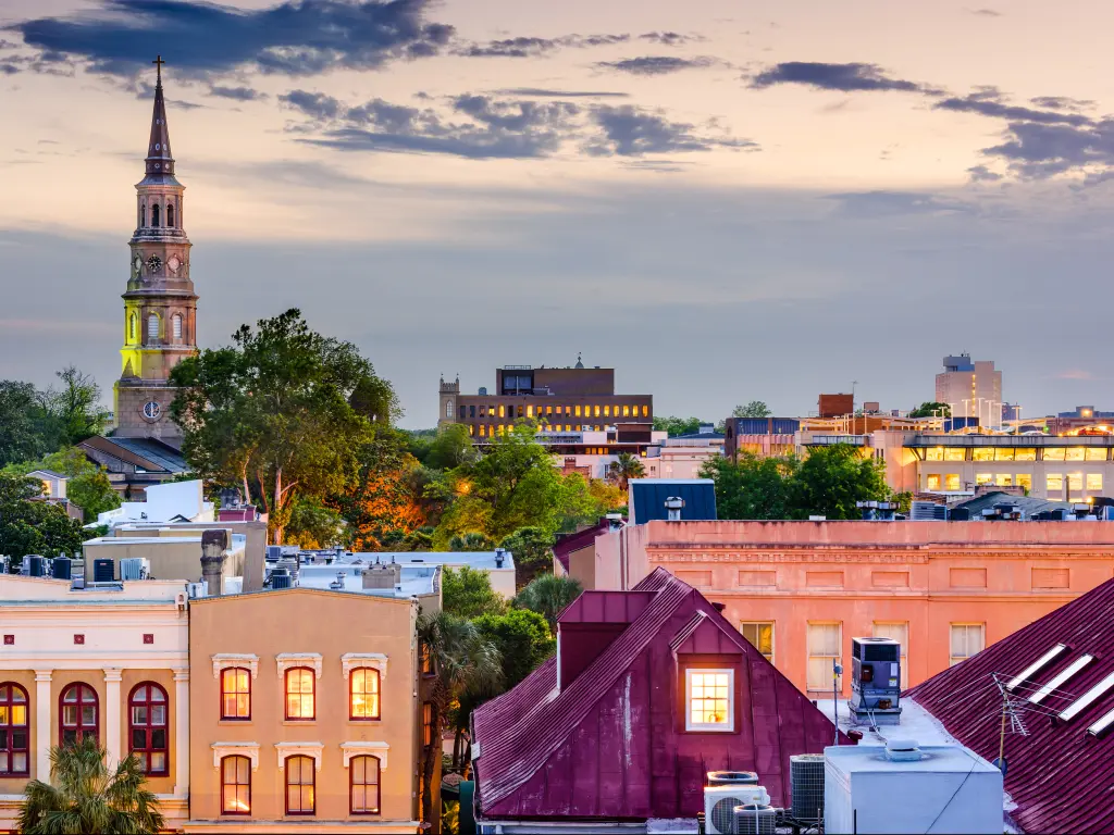 Charleston, South Carolina, USA town skyline