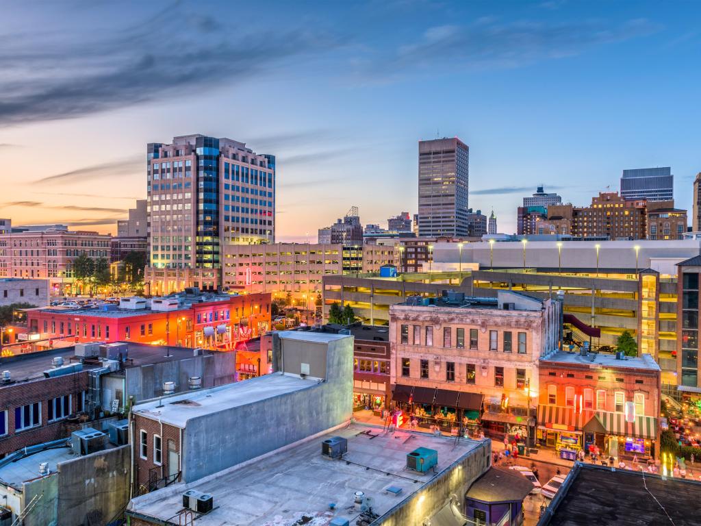 Memphis, Tennessee, USA downtown skyline at sunset