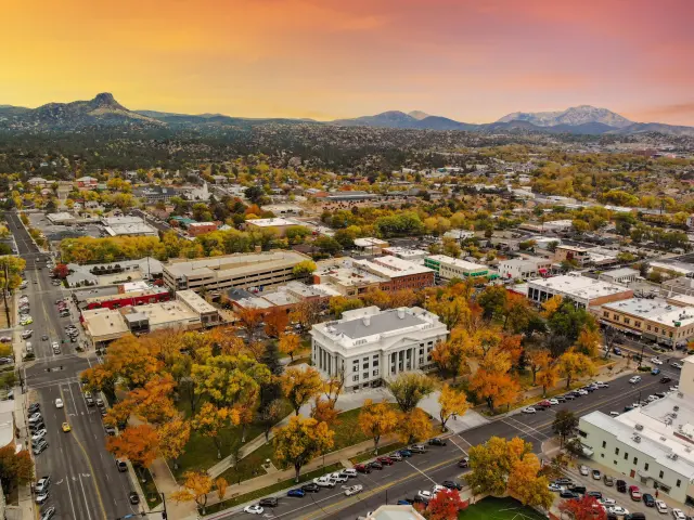 Prescott town square during a pink and orange sunset
