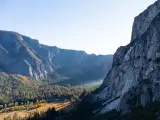 Panoramic views of Yosemite Valley and surrounding peaks from Columbia Rock, Yosemite