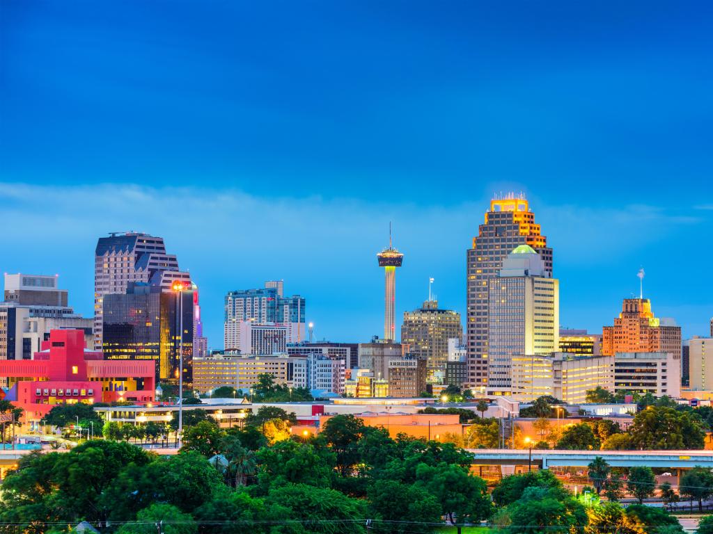 San Antonio, Texas, USA skyline at early evening.