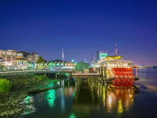 New Orleans paddle steamer in Mississippi river in New Orleans, Lousiana