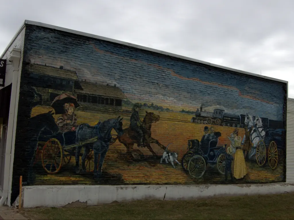 Colonel Green and His 1899 Automobile mural in Terrell, Texas
