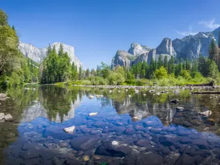 Merced river running through Yosemite Valley in Yosemite National Park, California