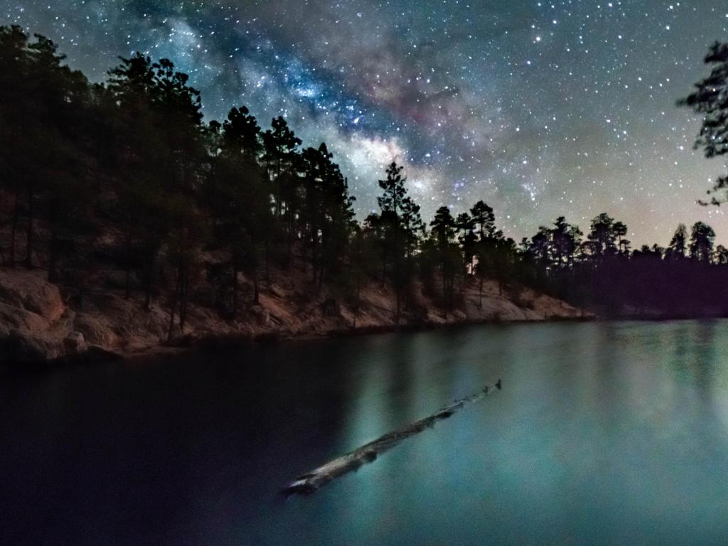 Reflection of the starts and the Milky Way on the lake